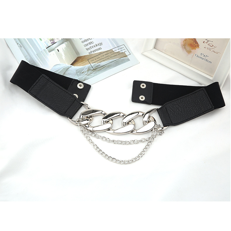 Women Elastic Chain Belt Detail View